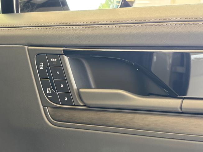 PORSCHE Cayenne Photo 34