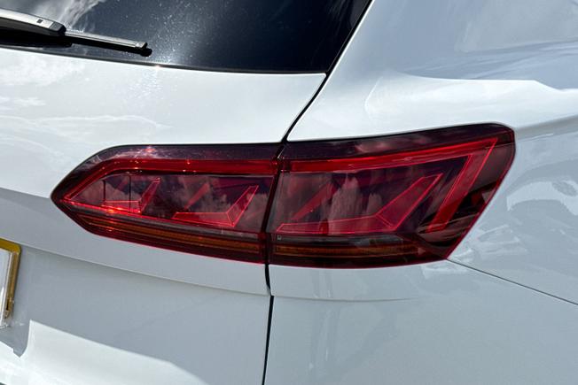 Volkswagen Touareg Photo 18