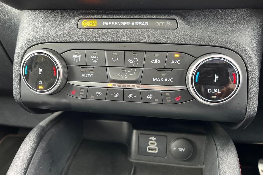 Ford KUGA Photo autoimg-ae633e307b058f7d824c703c2c52b35452341fcd.jpg