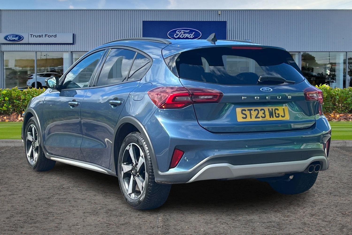Ford Focus Photo 1
