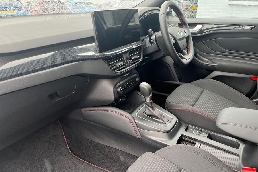 Ford FOCUS Photo autoimg-ae640aefb2706127d84350b775af270ed10ae444.jpg