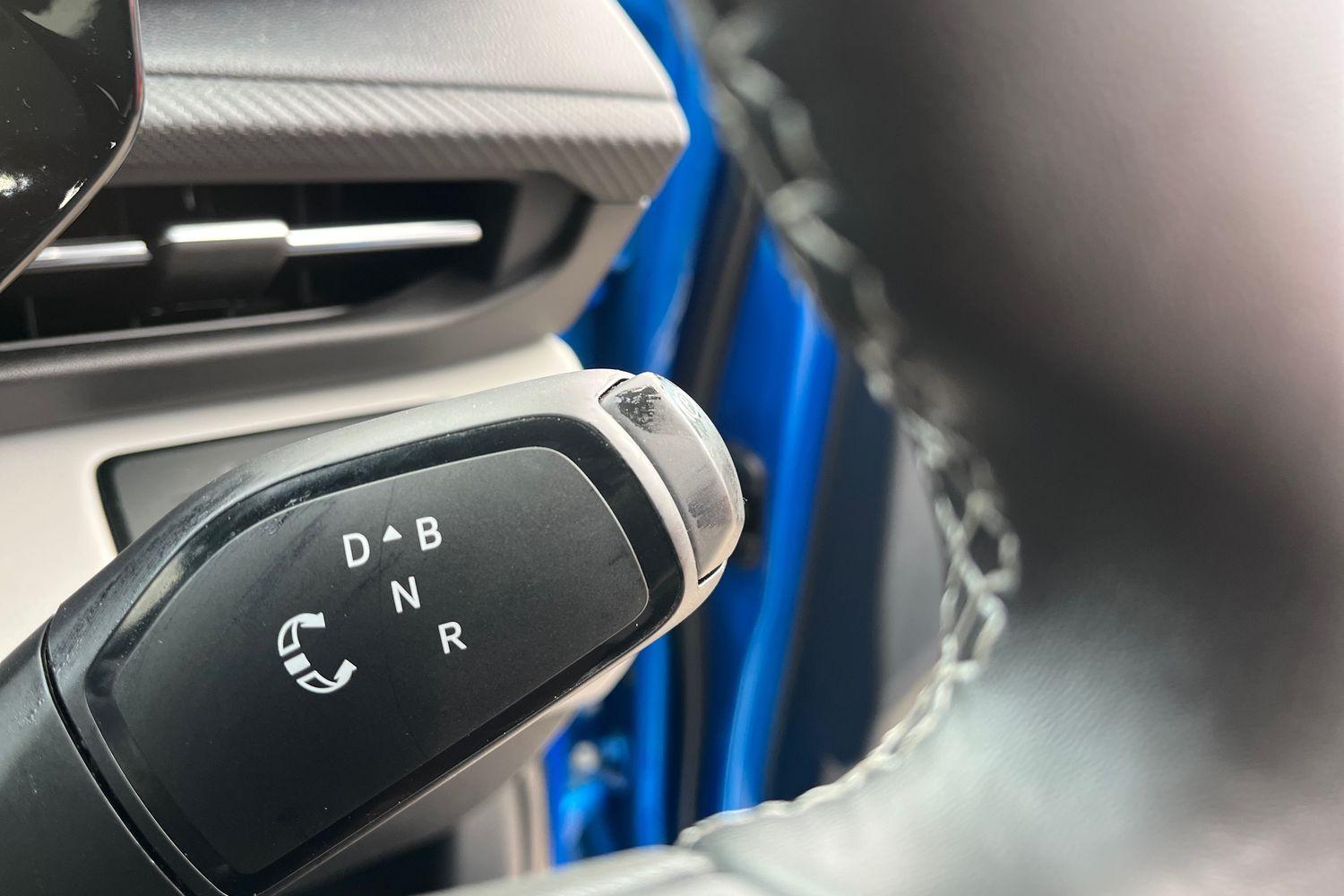 Ford EXPLORER Photo 14