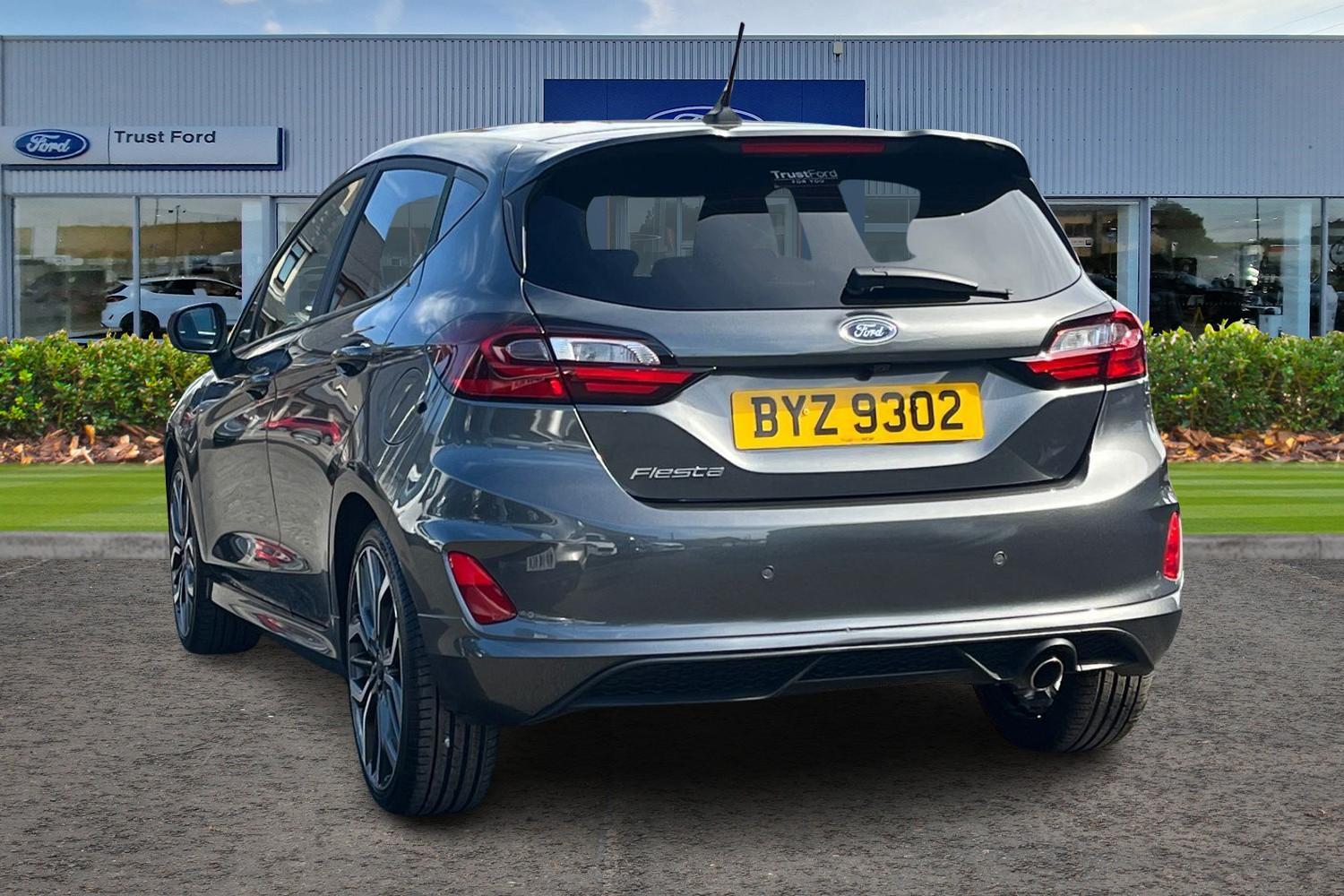 Ford FIESTA Photo 1