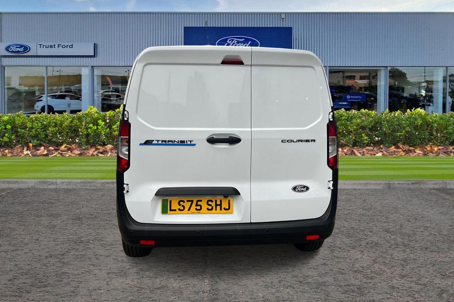 Ford E-Transit Courier Photo autoimg-ae68847035b107becd63c1d20730f61ccdc5eceb.jpg