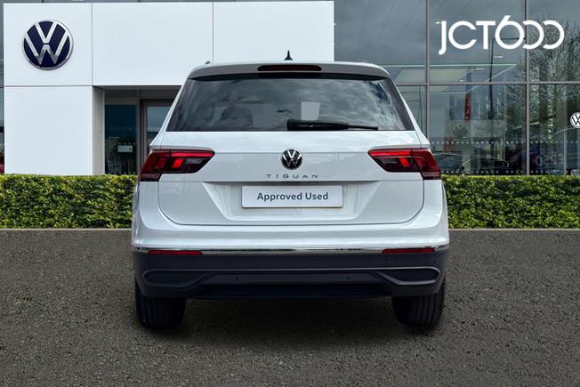 VOLKSWAGEN Tiguan Photo 7