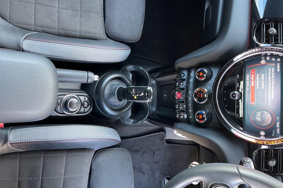 MINI Hatch Photo autoimg-ae6c84f55bbe54b6c3ff4bb9f640aa931f160e25.jpg
