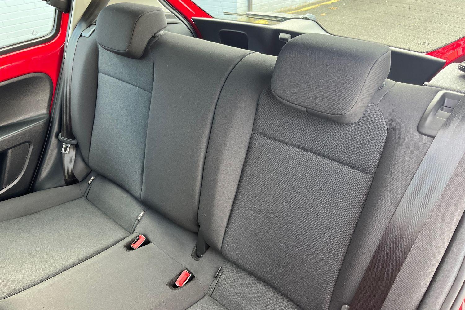 Volkswagen UP Photo 19