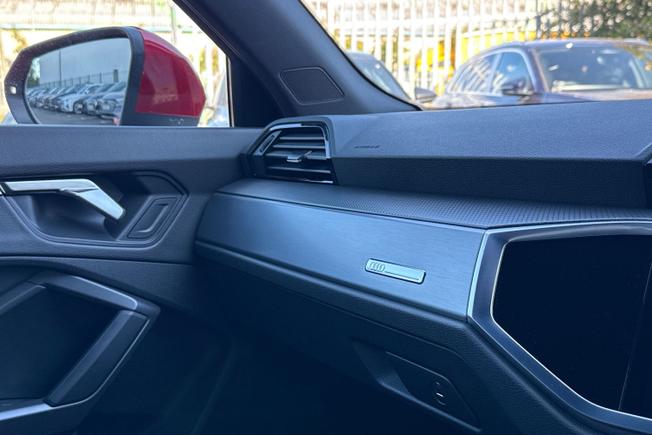 Audi Q3 Photo 37