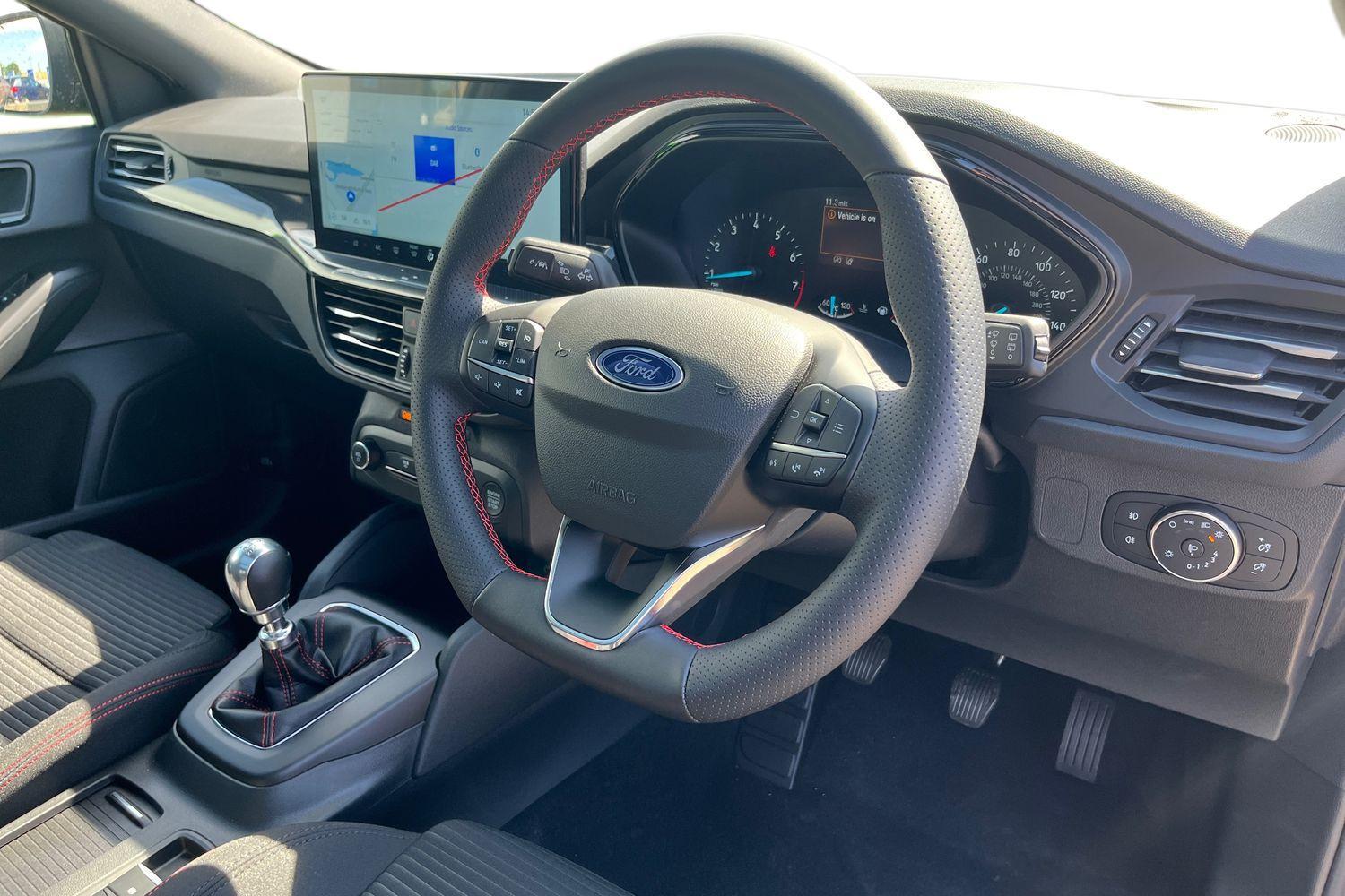 Ford FOCUS Photo 8