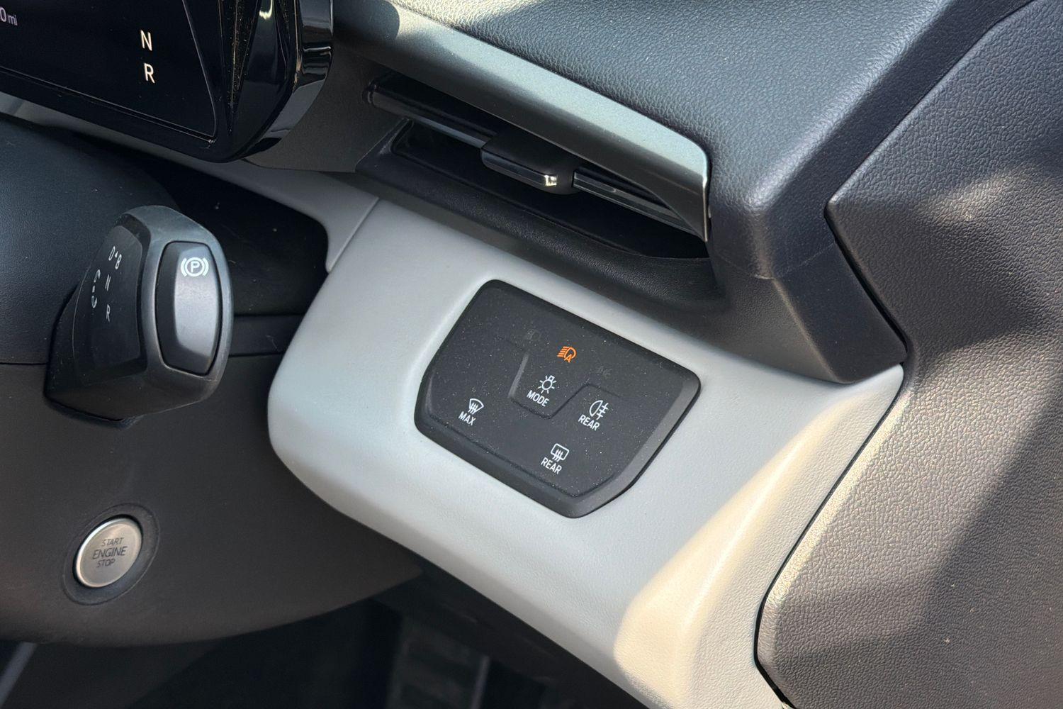 Ford Explorer Photo 29