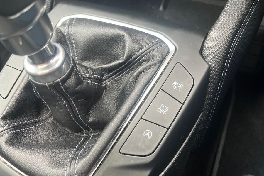 Ford FOCUS Photo autoimg-ae722e8b76569ac21d32a2ff7b3db186f61ae39f.jpg