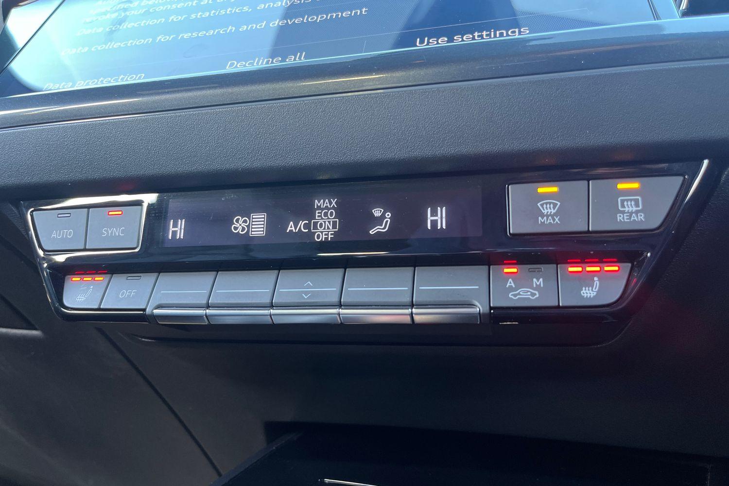 Audi Q4 e-tron Photo 31