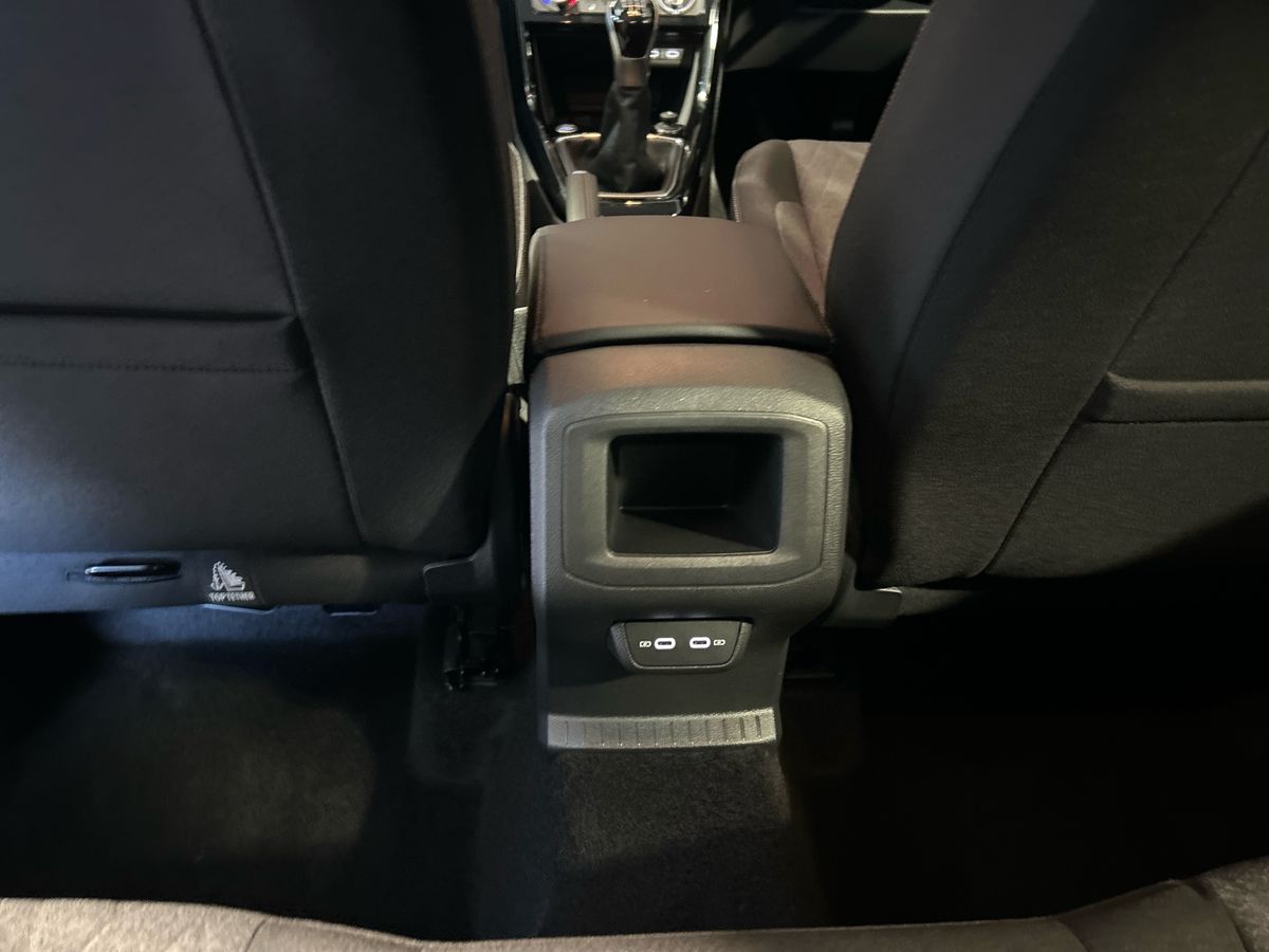 Volkswagen T-cross Photo autoimg-ae7a1e2eebc273757a2a95c2ae3c49d021e462fd.jpg