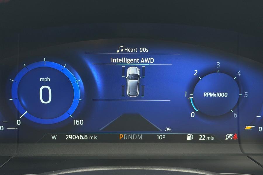 Ford KUGA Photo autoimg-ae7e923de05586348d0b9099bd4b4d1b3913f24c.jpg