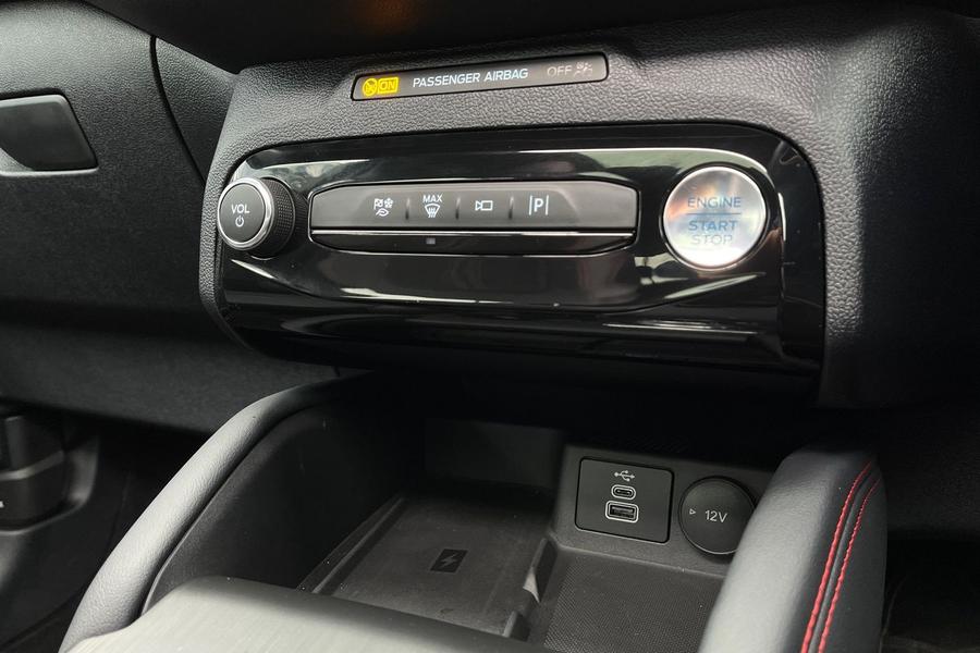 Ford Kuga Photo autoimg-ae8059255ef24cf55154f33514bb73cfe85b6127.jpg