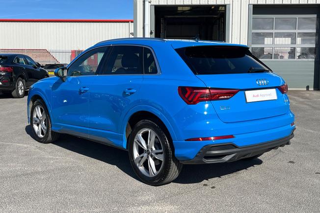 AUDI Q3 Photo 26