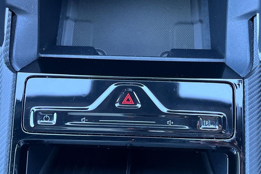 Ford Explorer Photo autoimg-ae8390228cd6e434f25e9fc72deb95482e441485.jpg