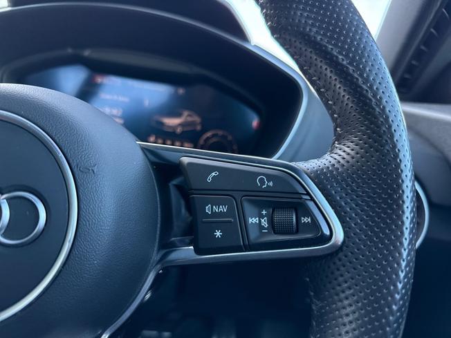 AUDI TT Photo 17