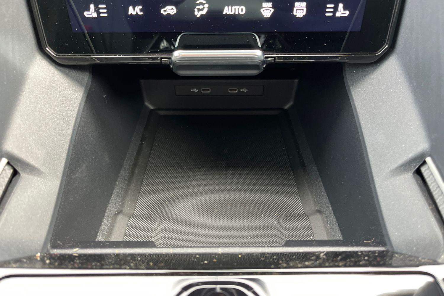 Ford Explorer Photo 32