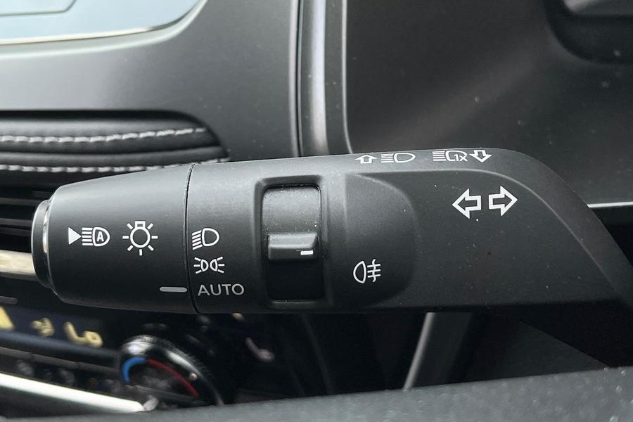 Nissan Qashqai Photo autoimg-ae8c3bcb4a83a9b3103bdb9b7d31e455e2fa10b3.jpg
