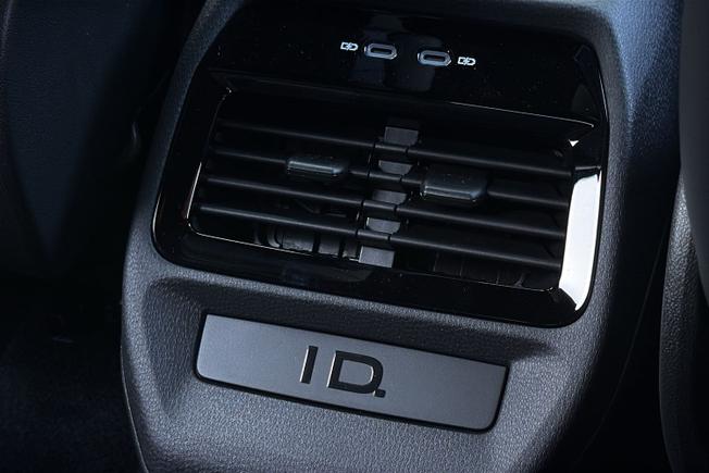 VOLKSWAGEN Id.5 Photo 39