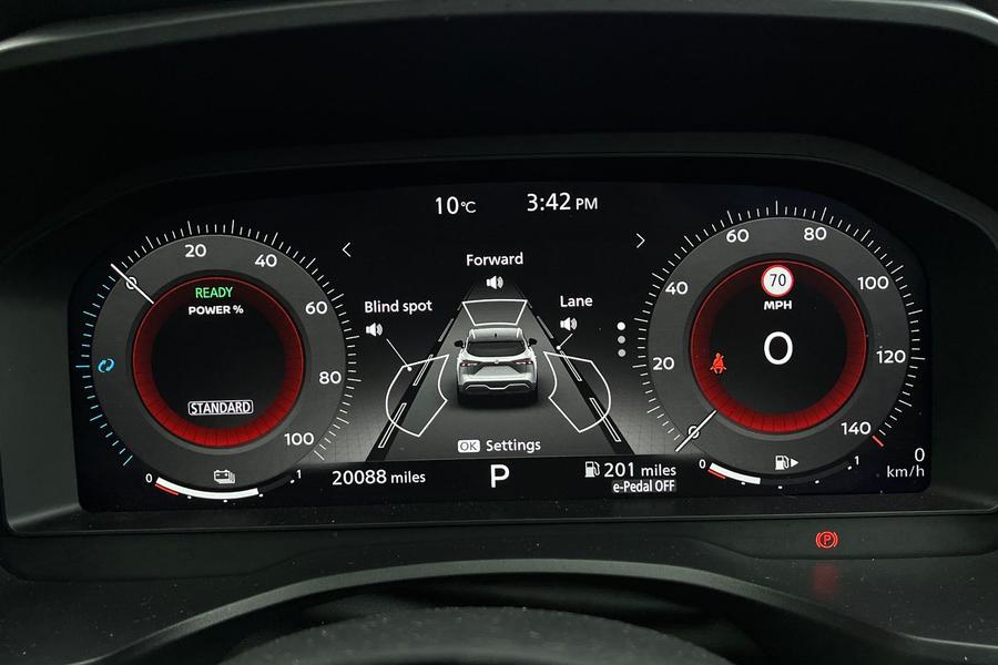 Nissan Qashqai Photo autoimg-ae90a9d8928d258739c70a48522204ae43e131b3.jpg