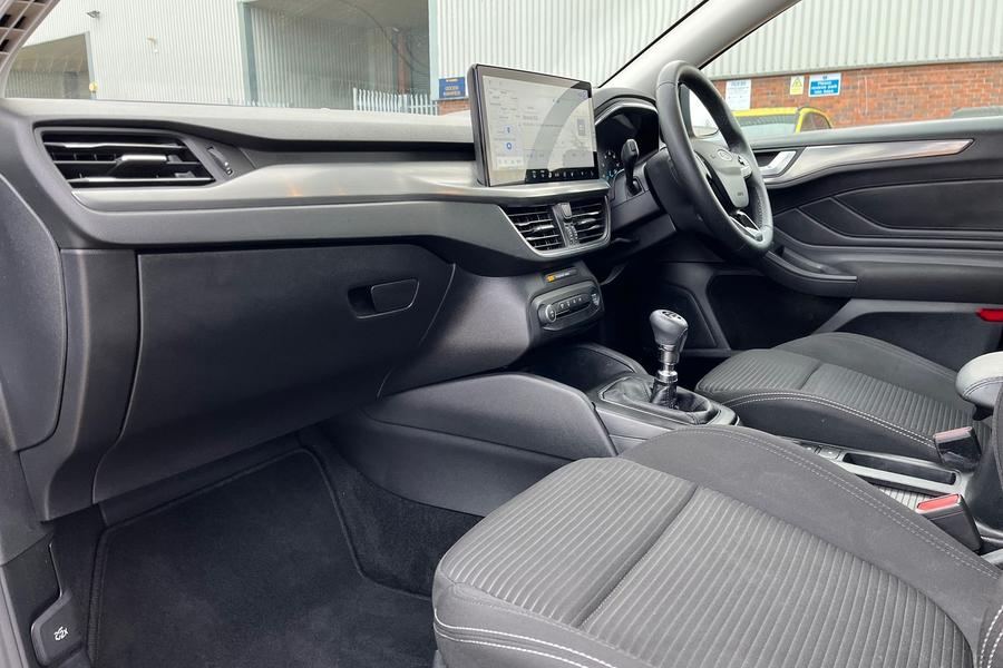 Ford FOCUS Photo autoimg-ae928a6c525d6b058efc6f0aa1893ec9ae6403ad.jpg