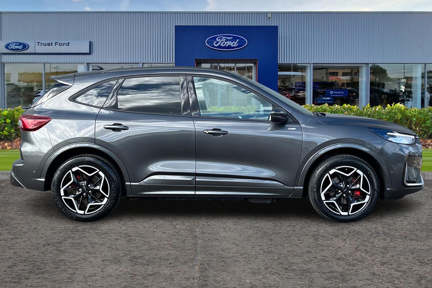 Ford KUGA Photo 2