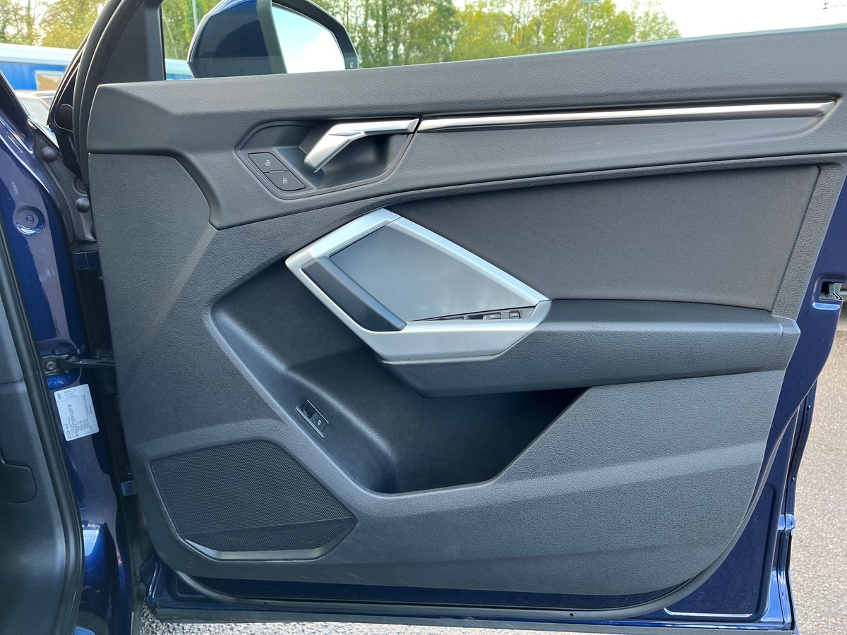 Audi Q3 Photo 24