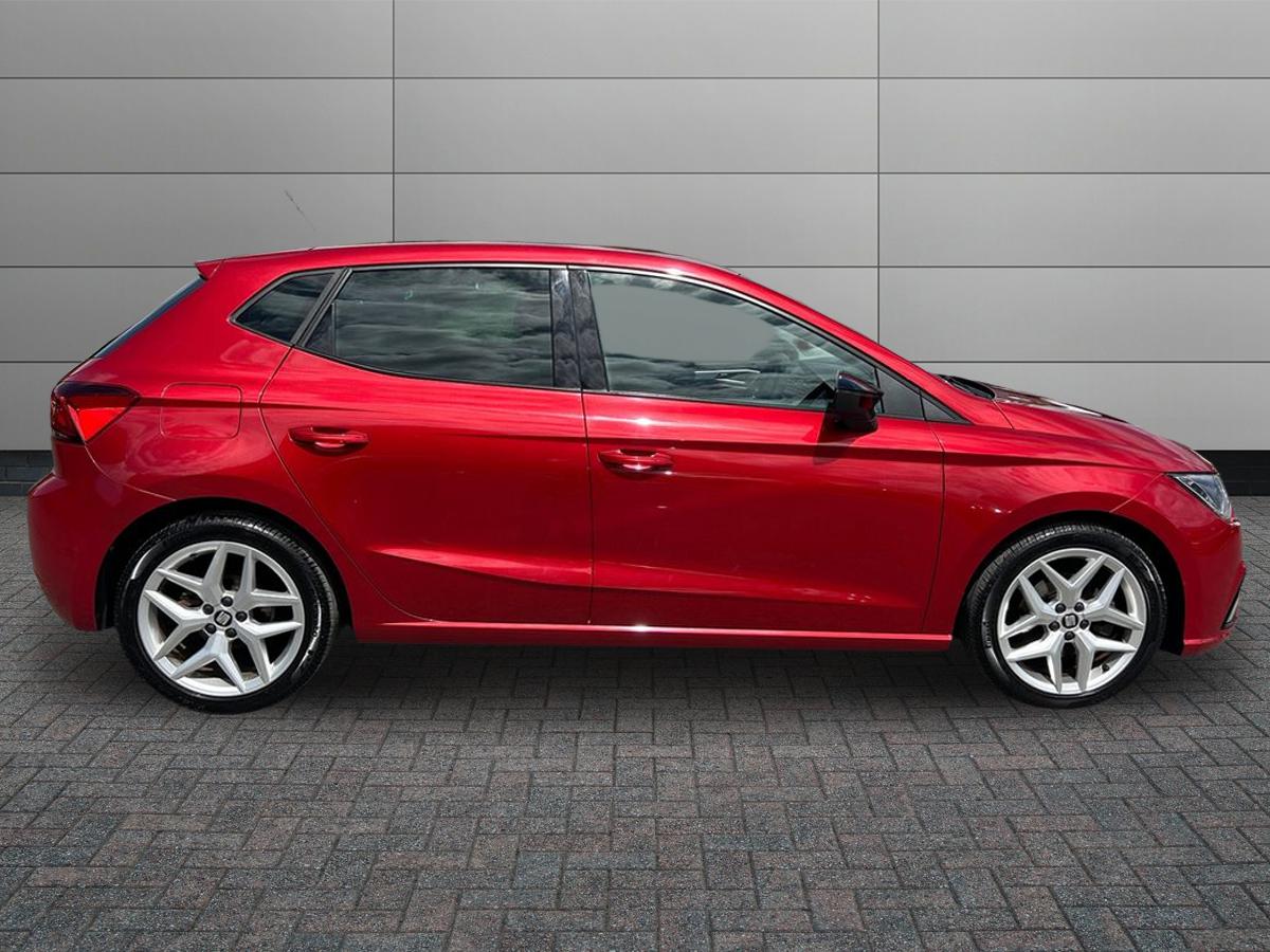 SEAT Ibiza Photo 4