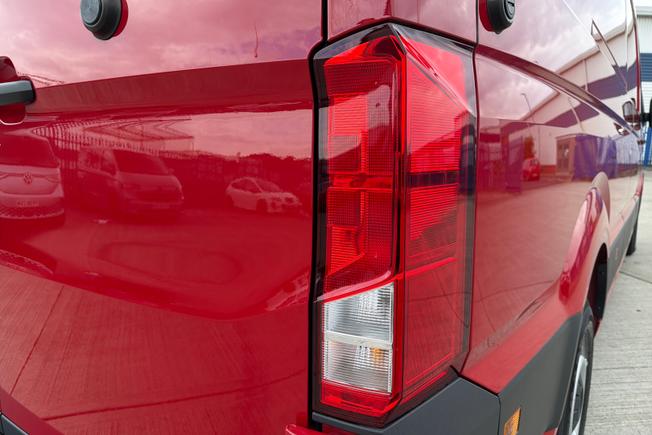 VOLKSWAGEN Crafter Photo 18