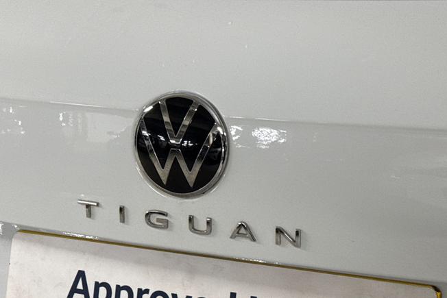 VOLKSWAGEN Tiguan Photo 21