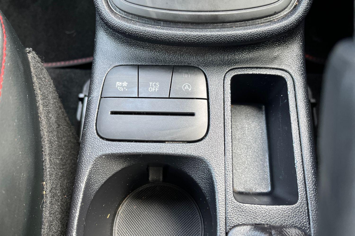 Ford FIESTA Photo 28