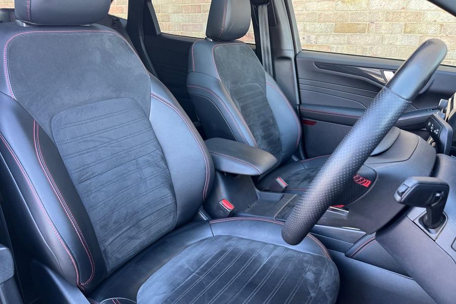 Ford KUGA Photo autoimg-aebdfa00b7390e727373b788d7b7d01bcf002a92.jpg