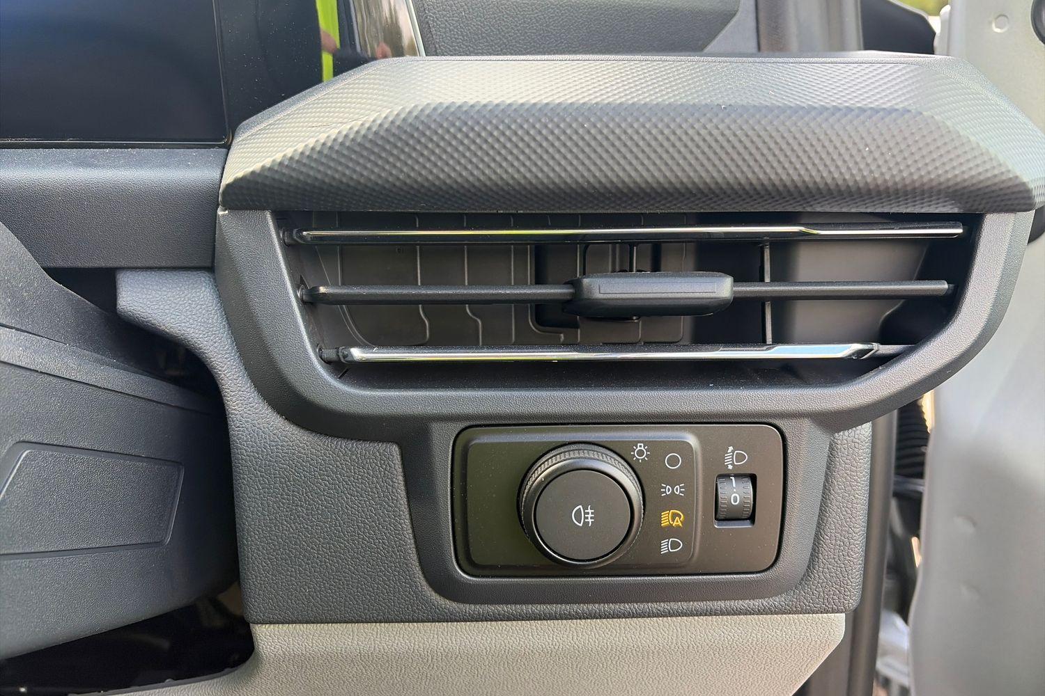Ford TRANSIT CUSTOM Photo 27