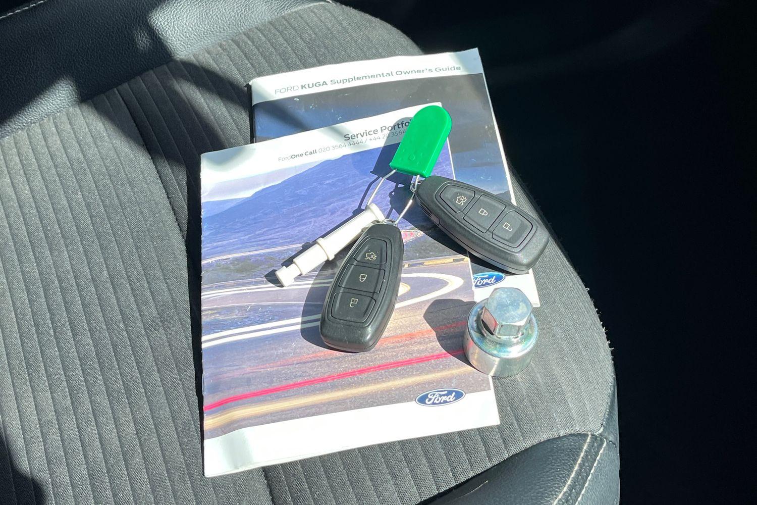 Ford KUGA Photo 21
