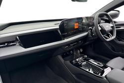 AUDI A6 E-Tron Avant Photo 2