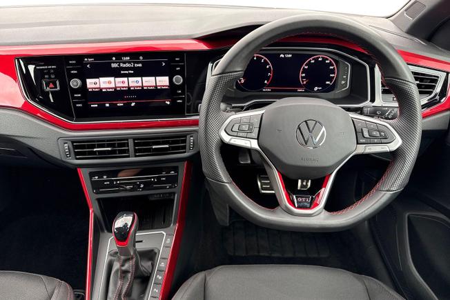 VOLKSWAGEN Polo Photo 11