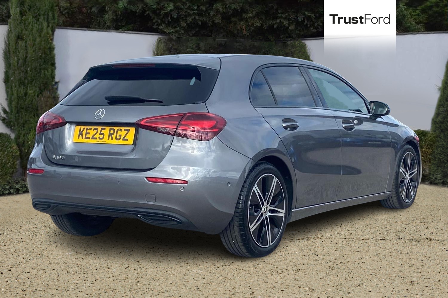 Mercedes-Benz A CLASS Photo 3