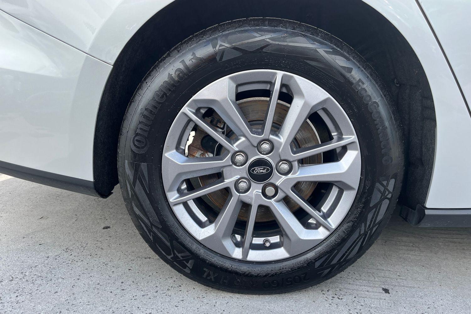 Ford FOCUS Photo 7