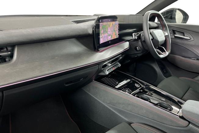 AUDI Q3 Photo 2