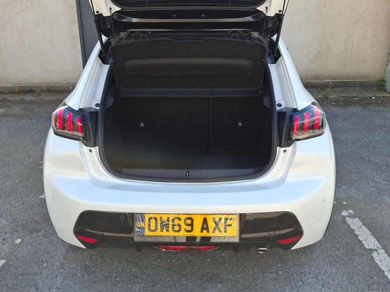 Used Peugeot 208 OW69AXF 18