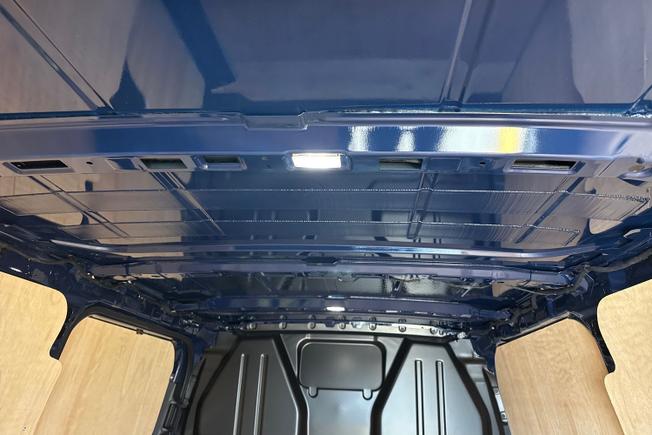 VOLKSWAGEN E-Transporter Photo 26