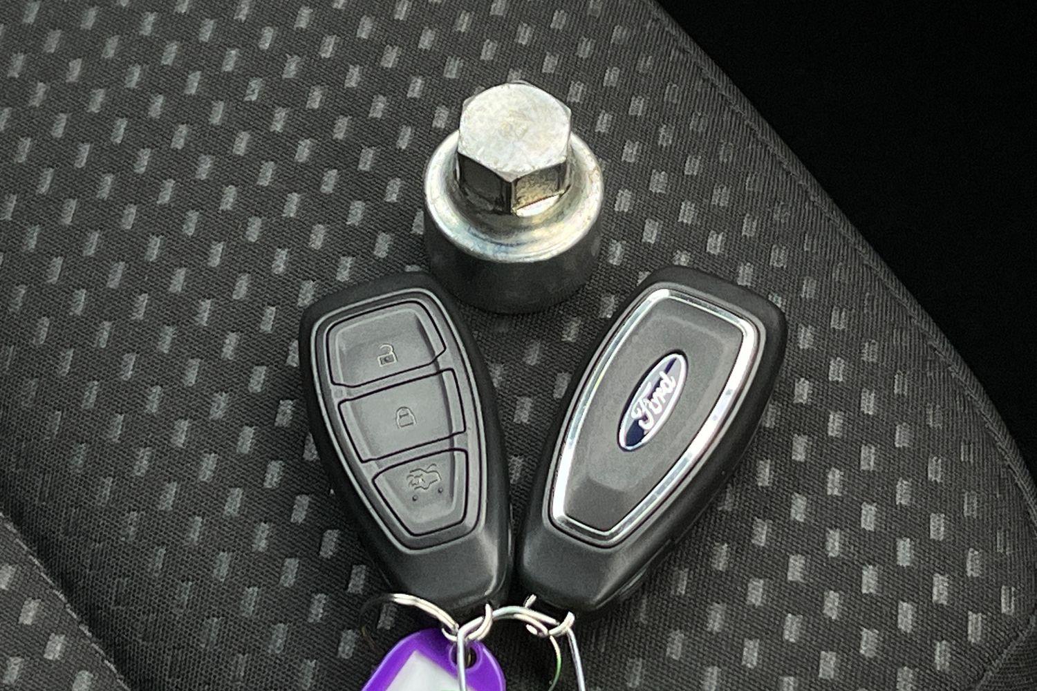 Ford FOCUS Photo 21