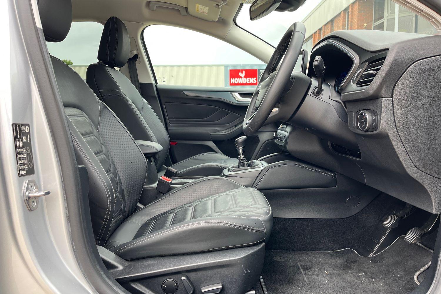 Ford Focus Photo 27