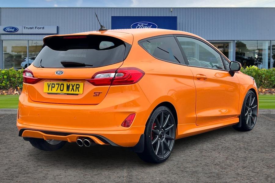 Ford FIESTA Photo autoimg-aed88592b2d682526bdd9b91fc143f3607cdd82d.jpg