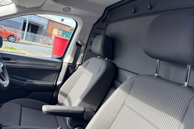 VOLKSWAGEN Caddy Photo 23