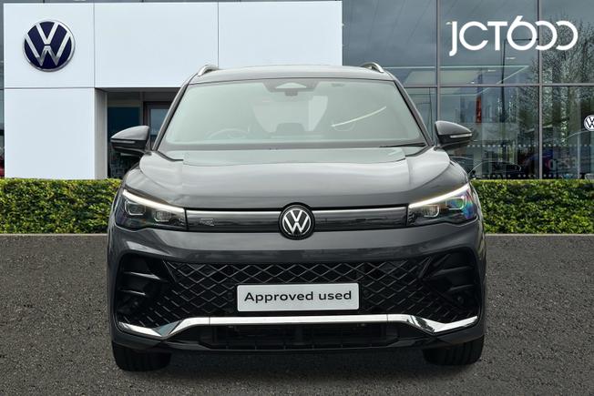 VOLKSWAGEN Tiguan Photo 8