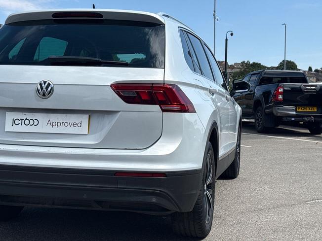 VOLKSWAGEN Tiguan Photo 36