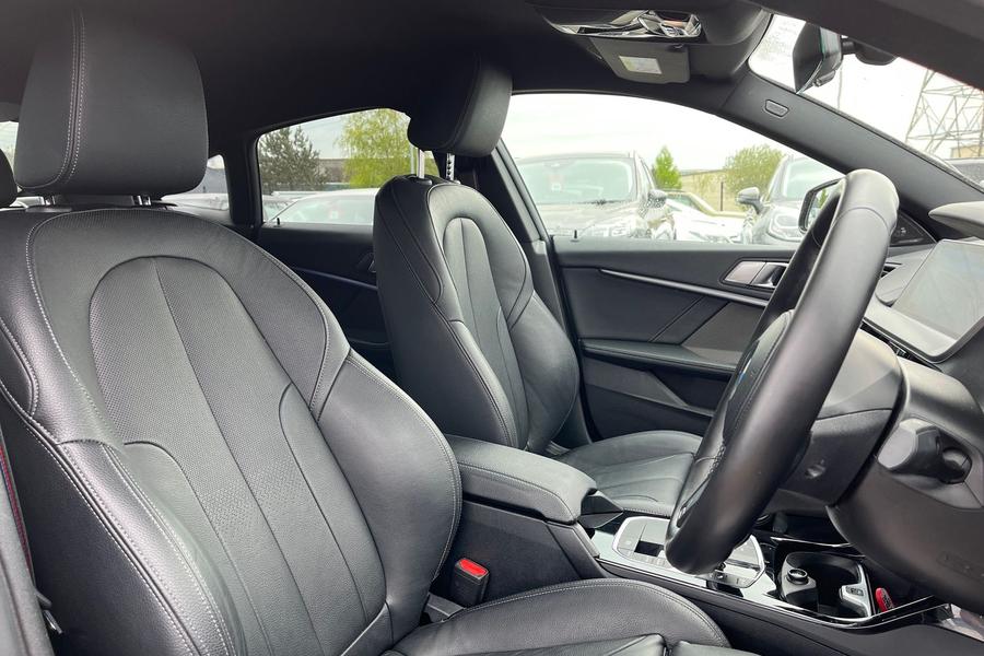 BMW 2 Series Gran Coupe Photo autoimg-aee08246cc71a960e1c4462a82cc6bda1c31c988.jpg